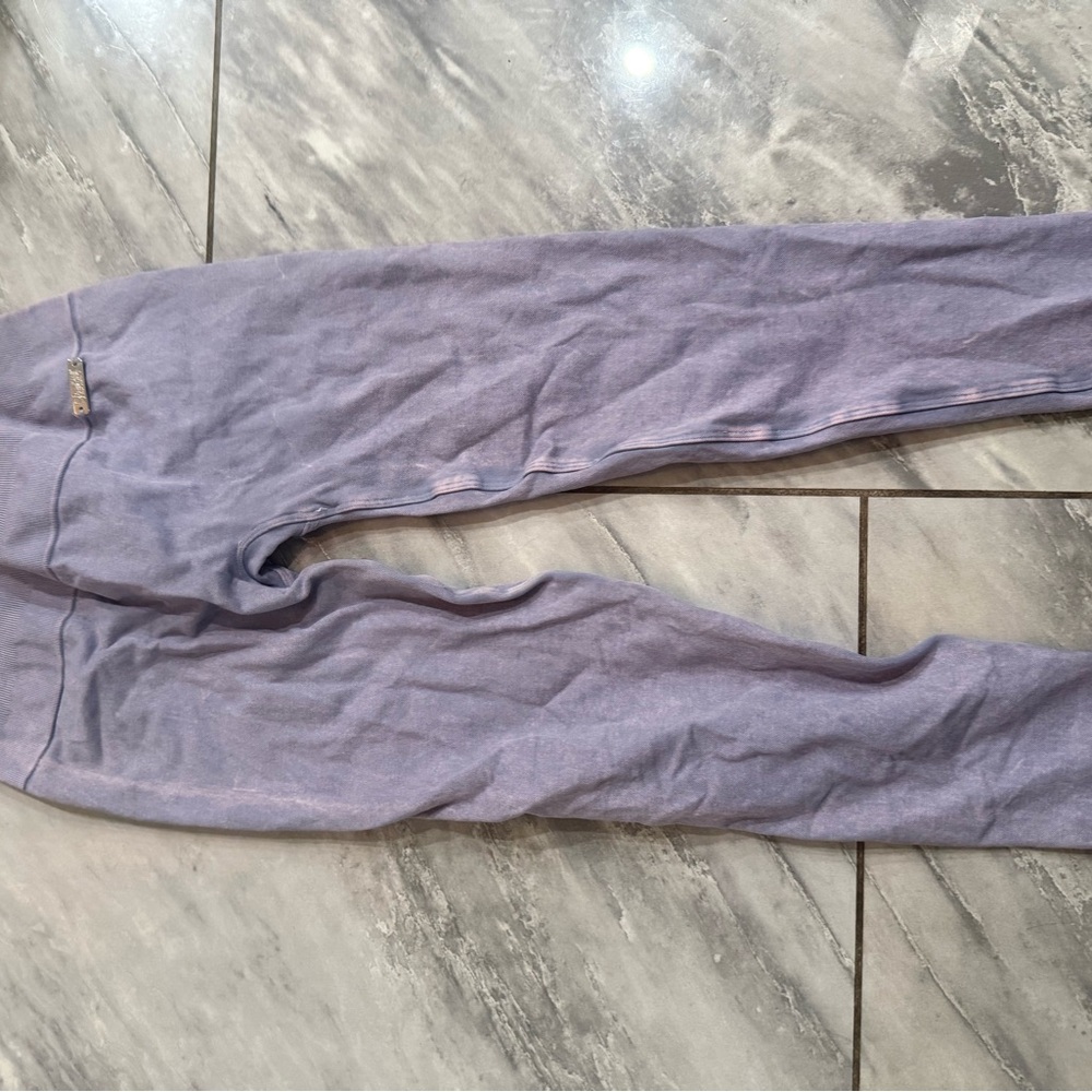 Bombshell Sportswear Lavender/Purple Leggings - Picture 2 of 6